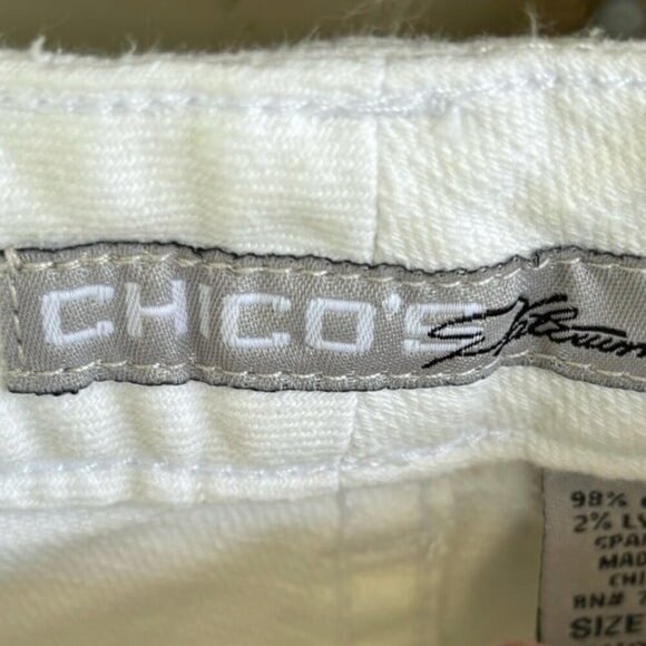 Chico's Platinum White Bootcut Jeans Size 6 / Chico's Size 0.5 Mid Rise Jeans - Picture 6 of 12